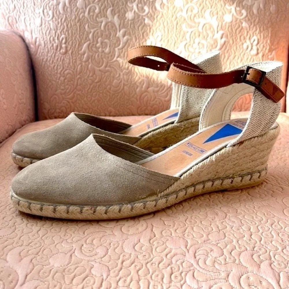 Brand New Verbenas Genuine Suede Espadrilles Wedges Ankle Strap Sandals Stone